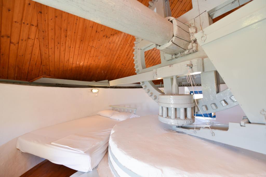 Apartment Windmill Artemonas